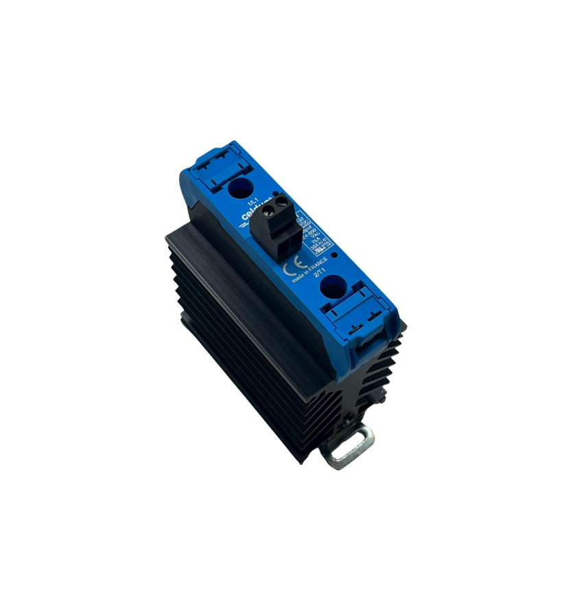 CELDUC SU967460 Solid State Röle – 75A, 600VAC, Heatsinkli